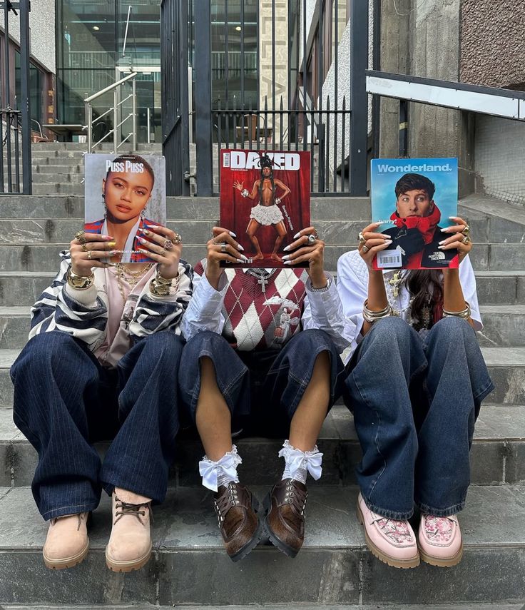 Influencer holding a 'Skinny Jeans are dead' sign, illustrating fast-moving social narratives